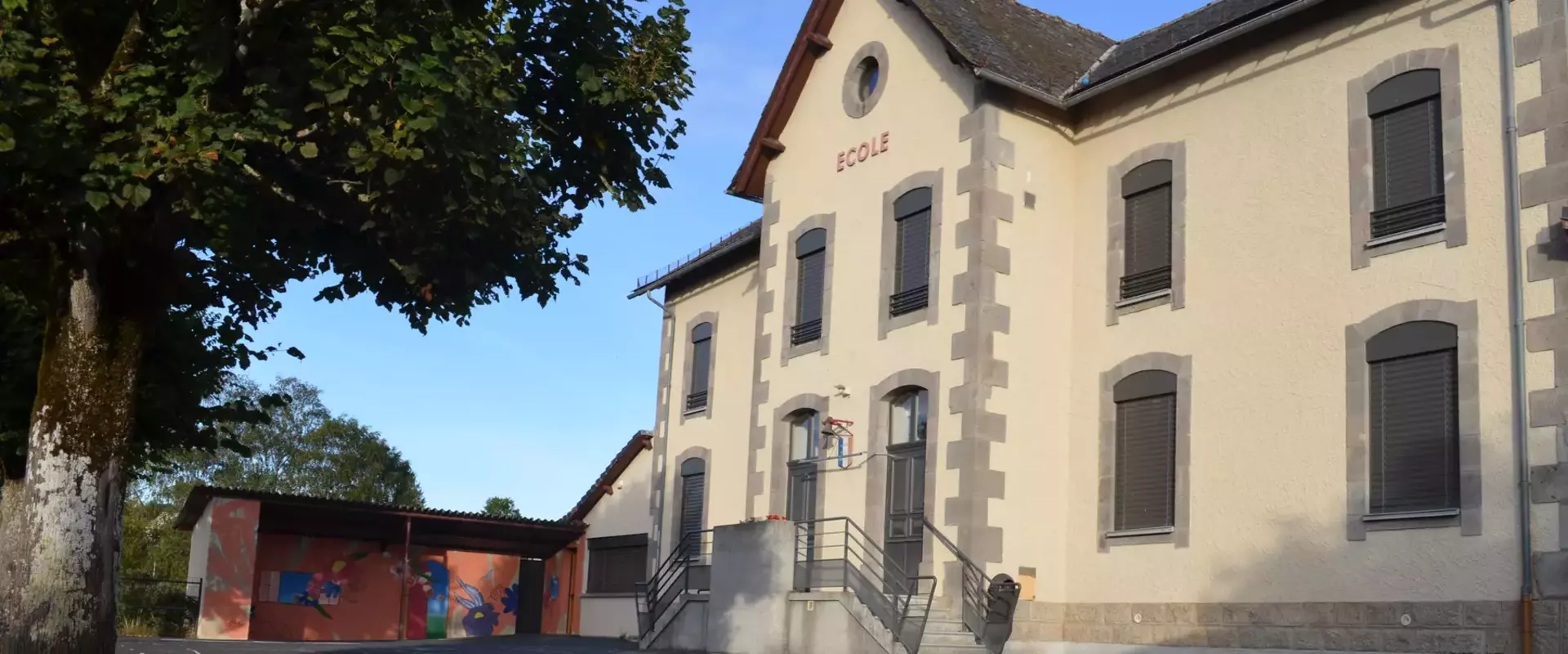 L'école de Prunet dans le Cantal